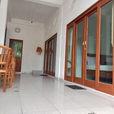 Komang Homestay อาเม็ด ภายนอก รูปภาพ