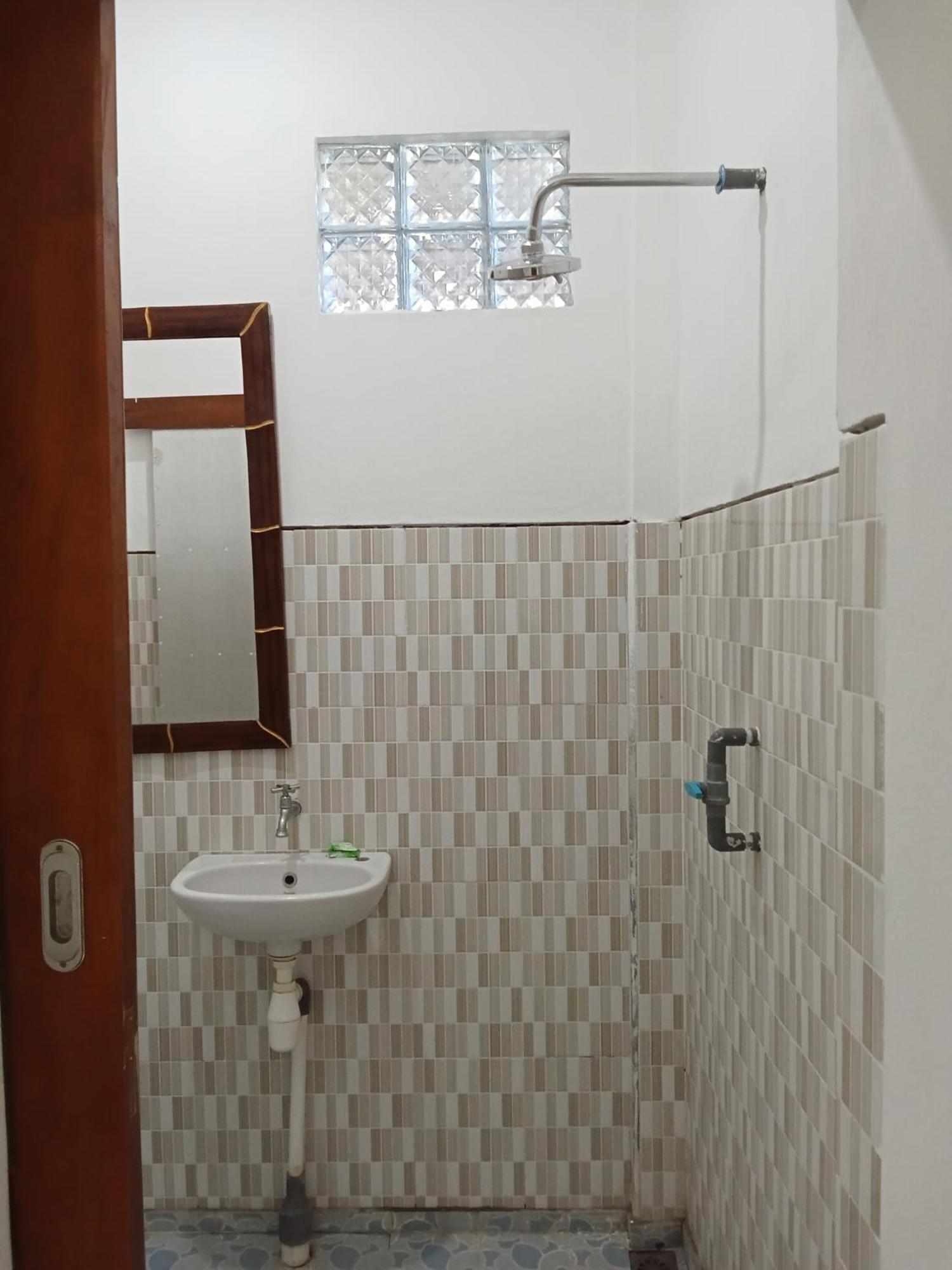 Komang Homestay อาเม็ด ภายนอก รูปภาพ